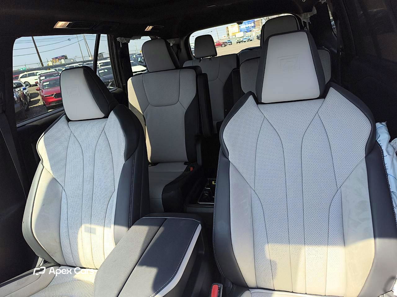 Lexus TX 2025