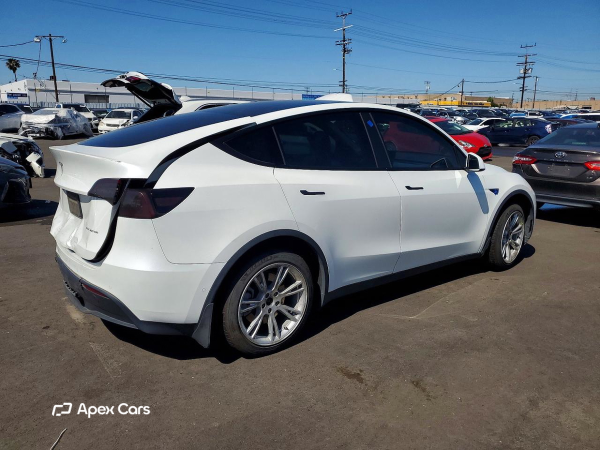 Tesla Model Y 2022