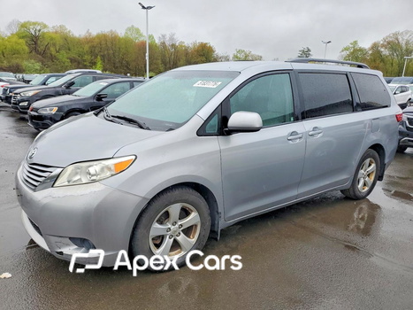 Toyota Sienna 2017 - Image 1 of 13
