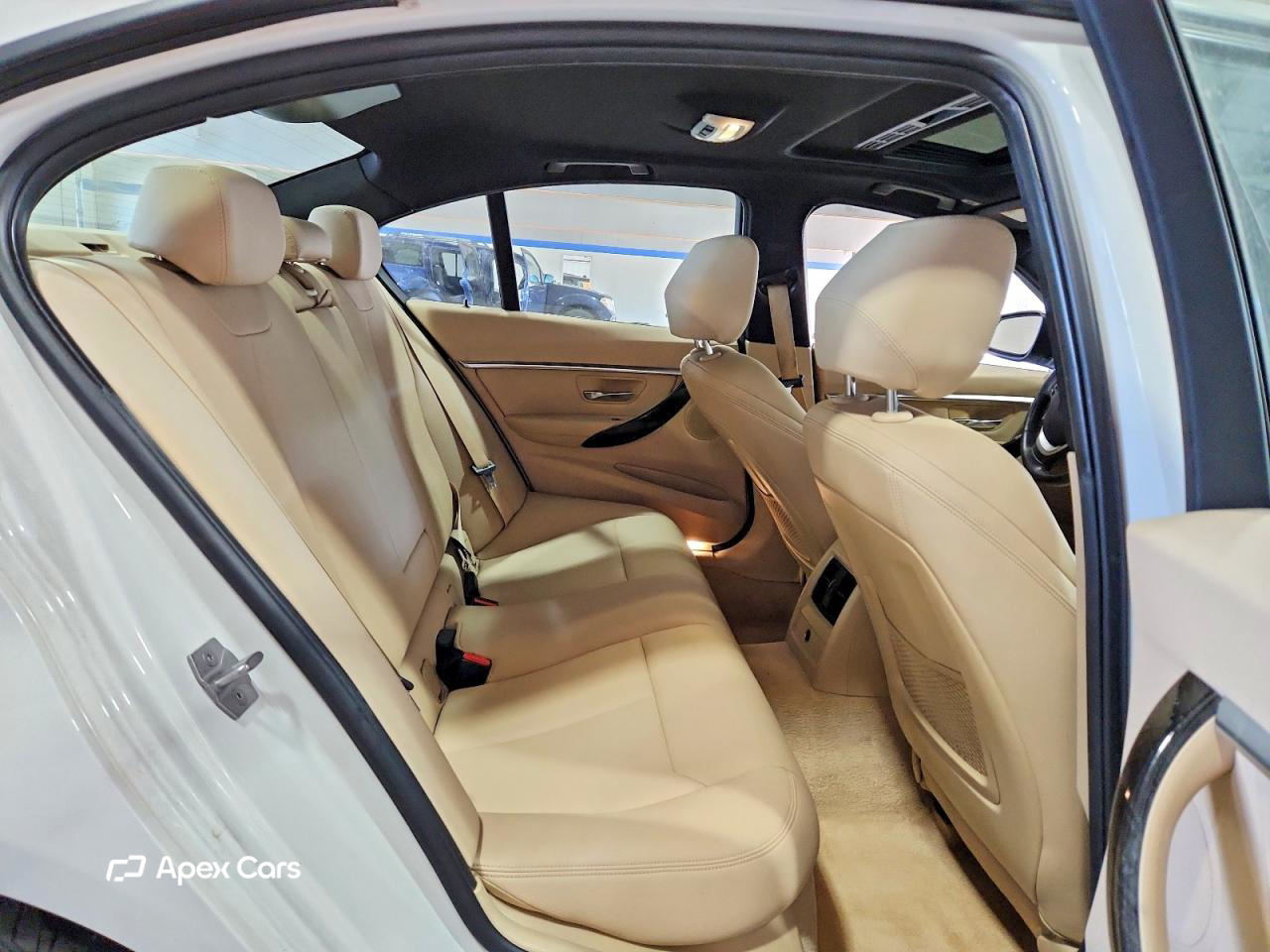 BMW Series 3 2016