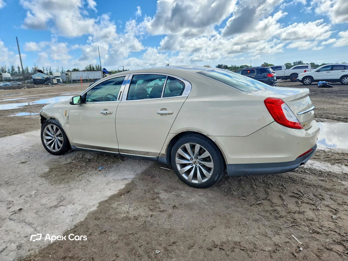 Lincoln MKS 2015