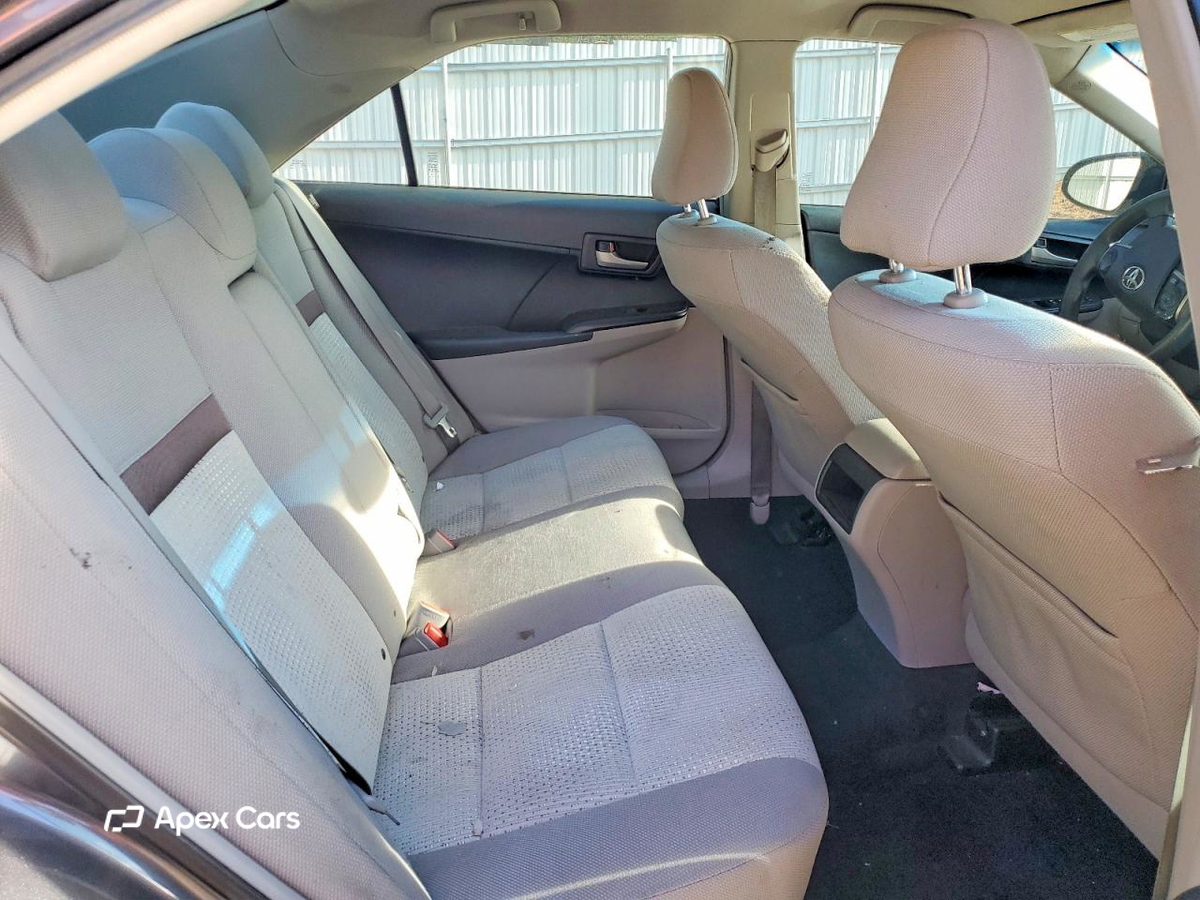 Toyota Camry 2012