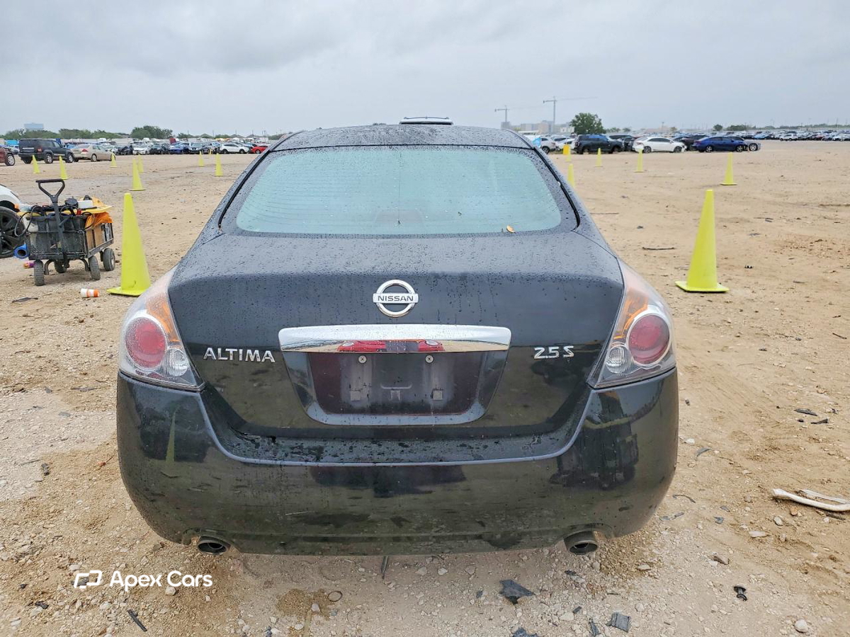 Nissan Altima 2010