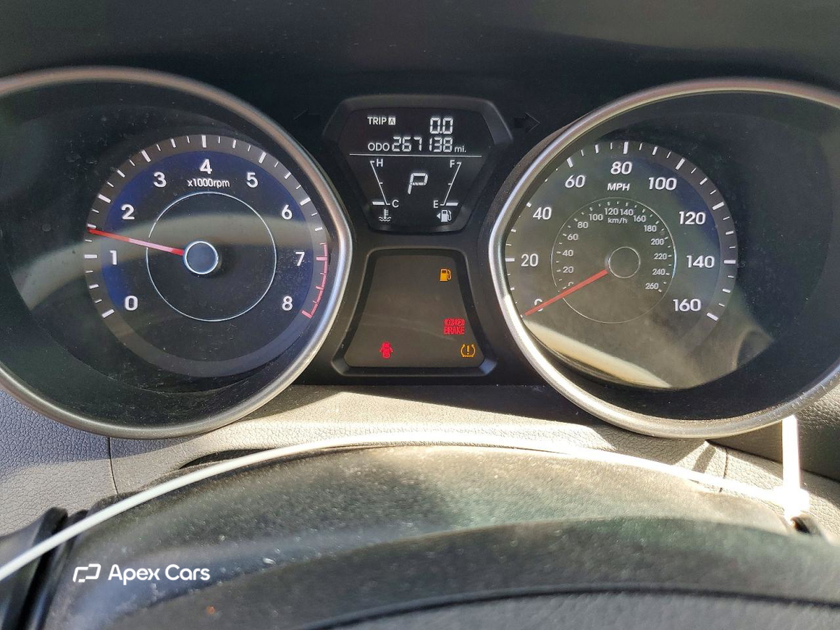 Hyundai Elantra 2012