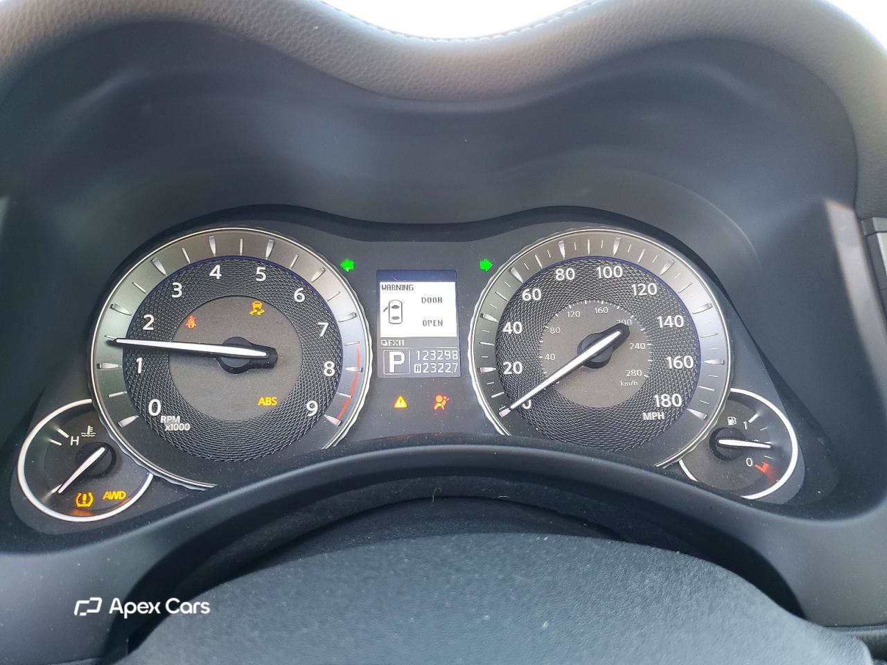 Infiniti M 2012