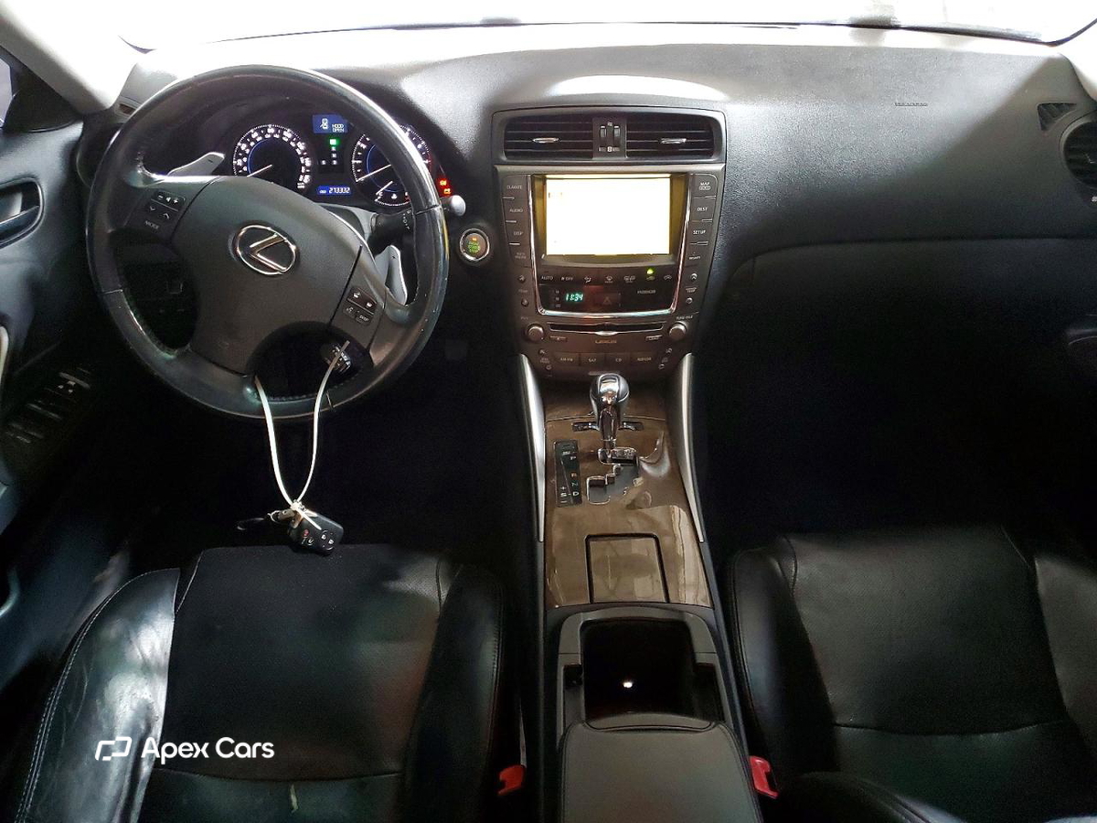 Lexus IS 2010