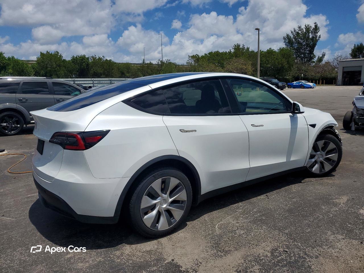 Tesla Model Y 2021