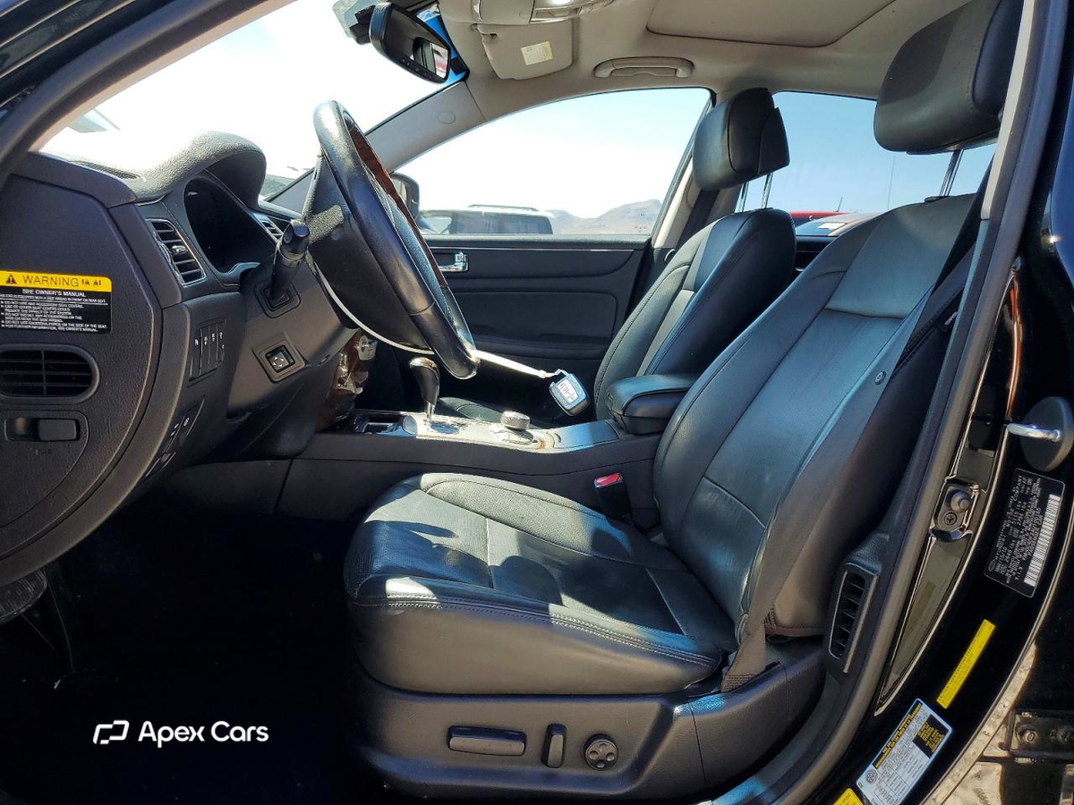Hyundai Genesis 2010
