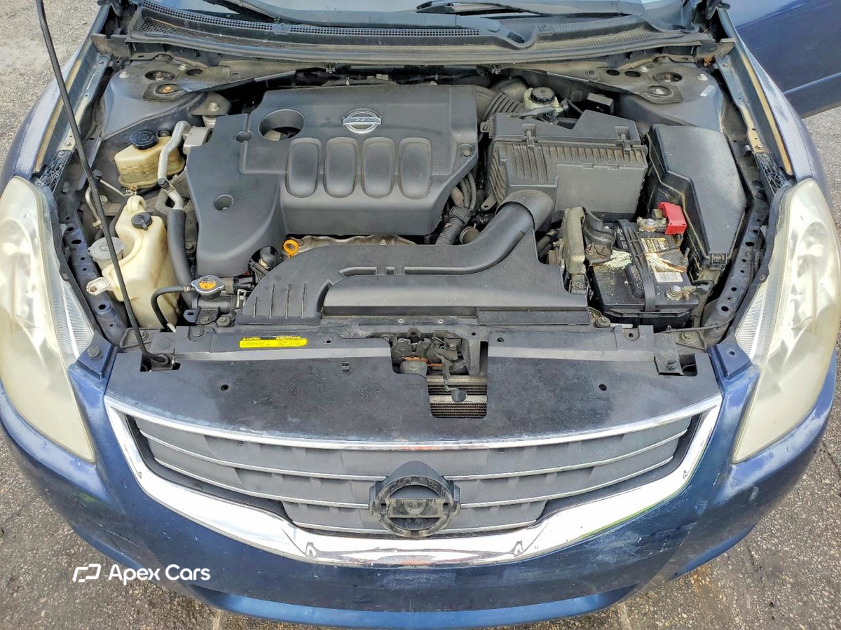 Nissan Altima 2011