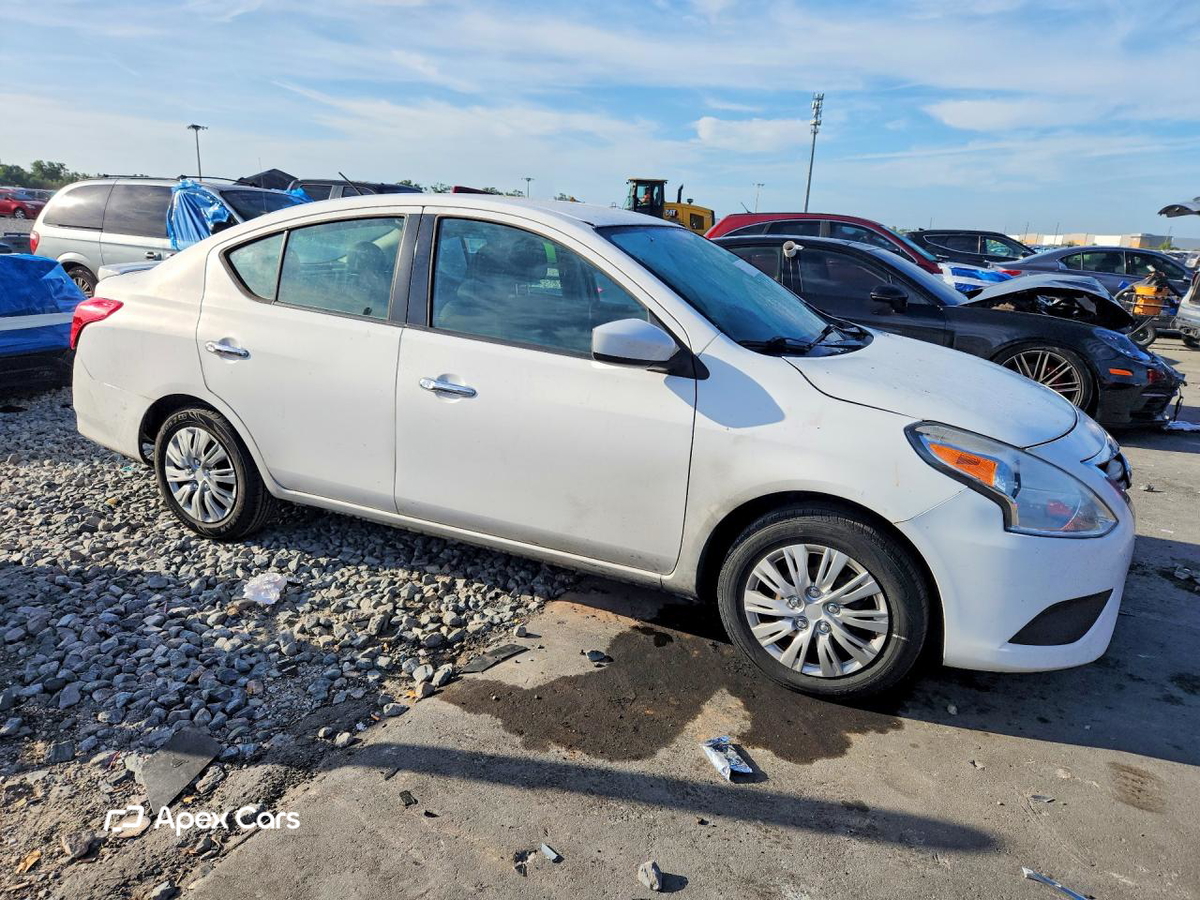 Nissan Versa 2017
