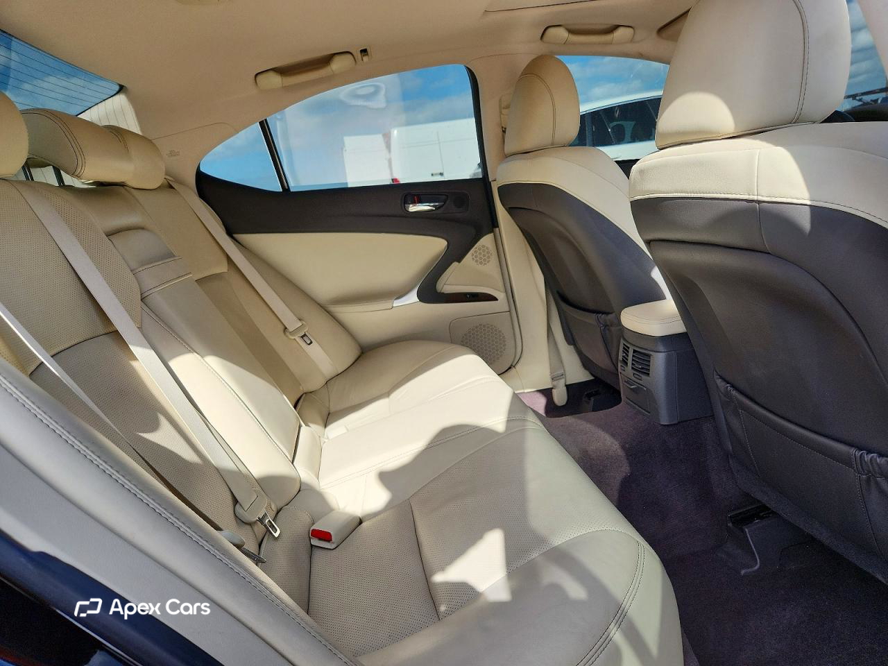 Lexus IS 2010