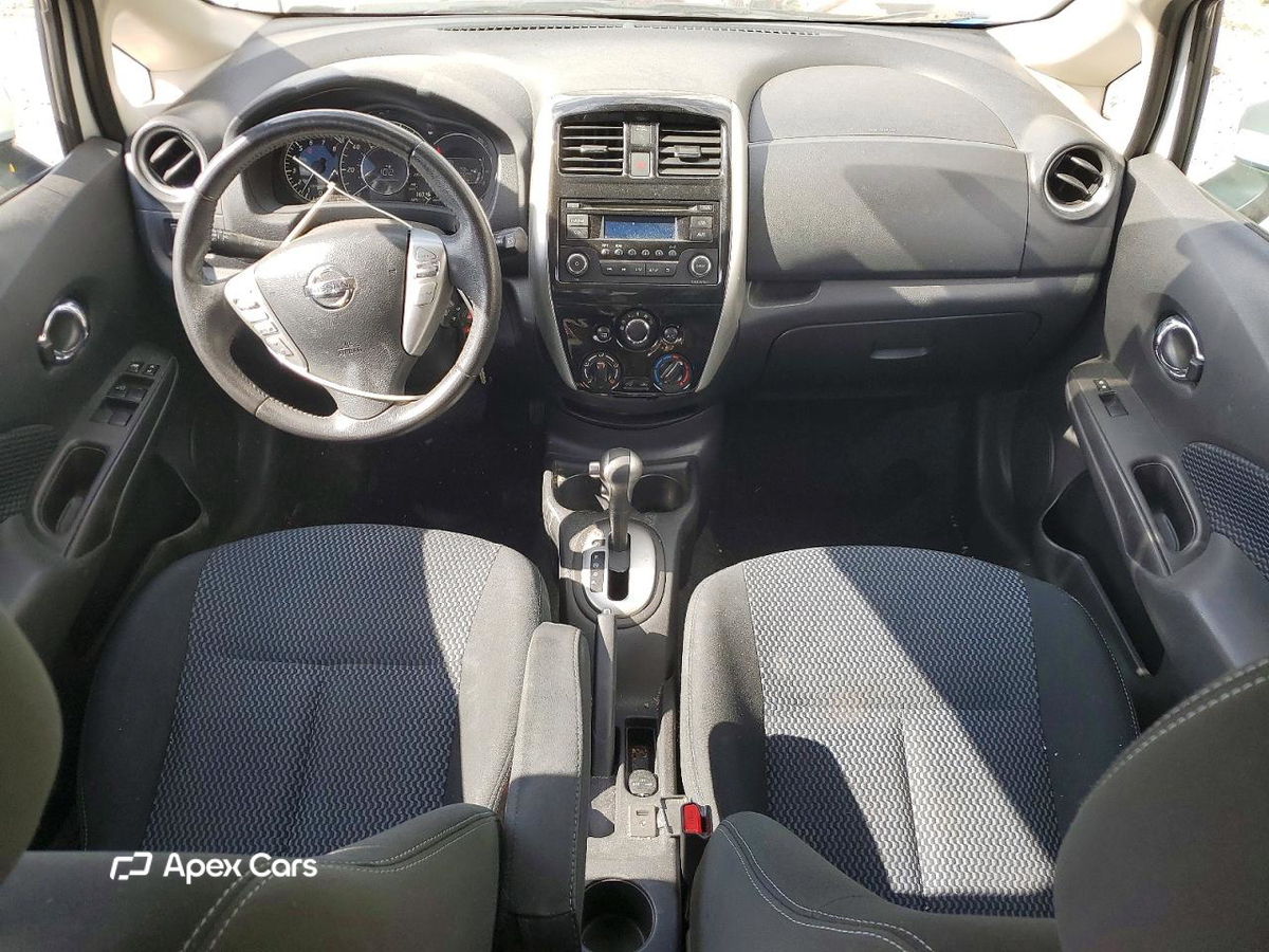 Nissan Versa 2015