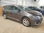 Chrysler Pacifica 2019
