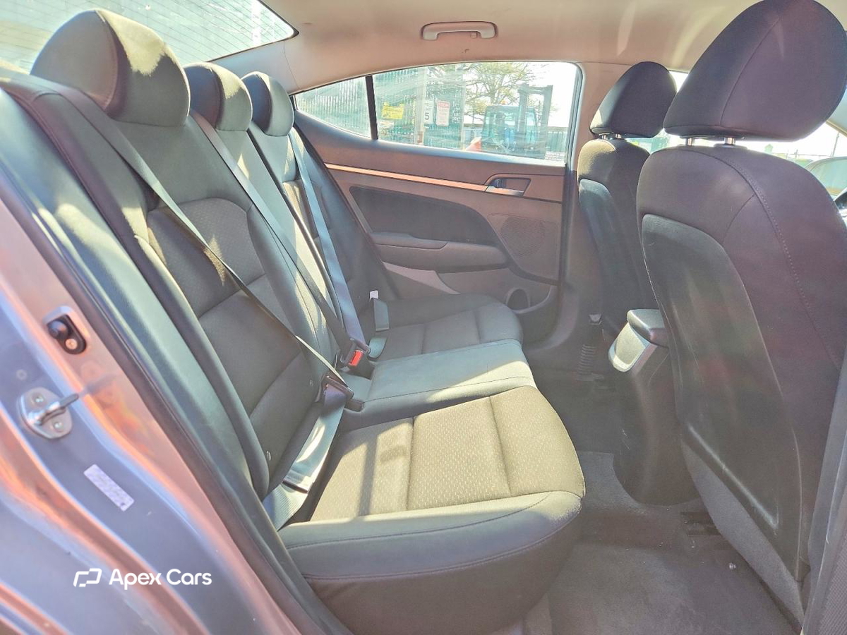 Hyundai Elantra 2020