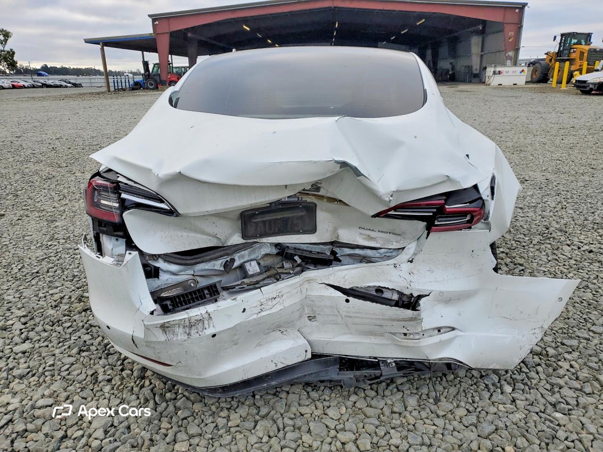 Tesla Model 3 2022