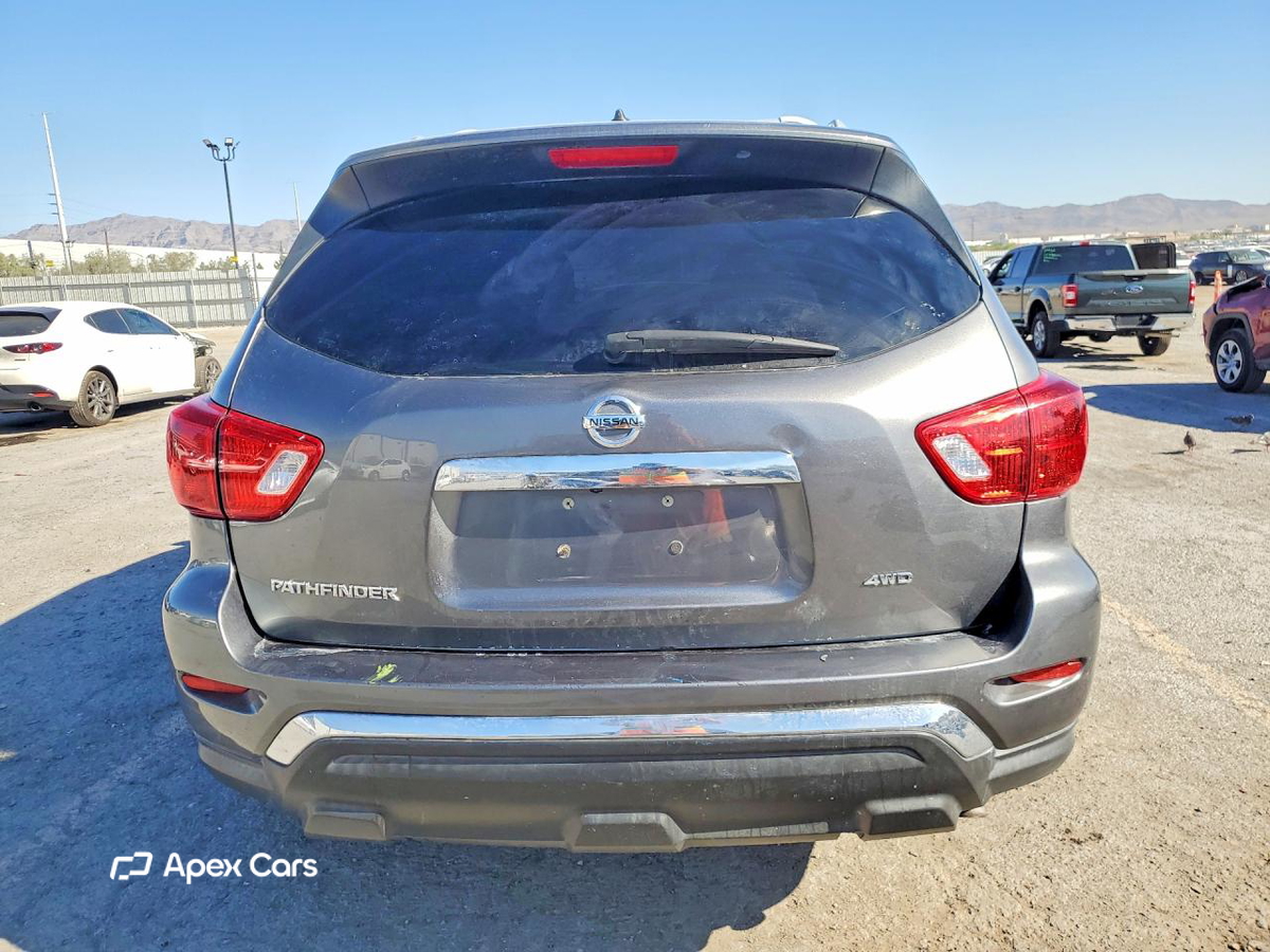 Nissan Pathfinder 2018