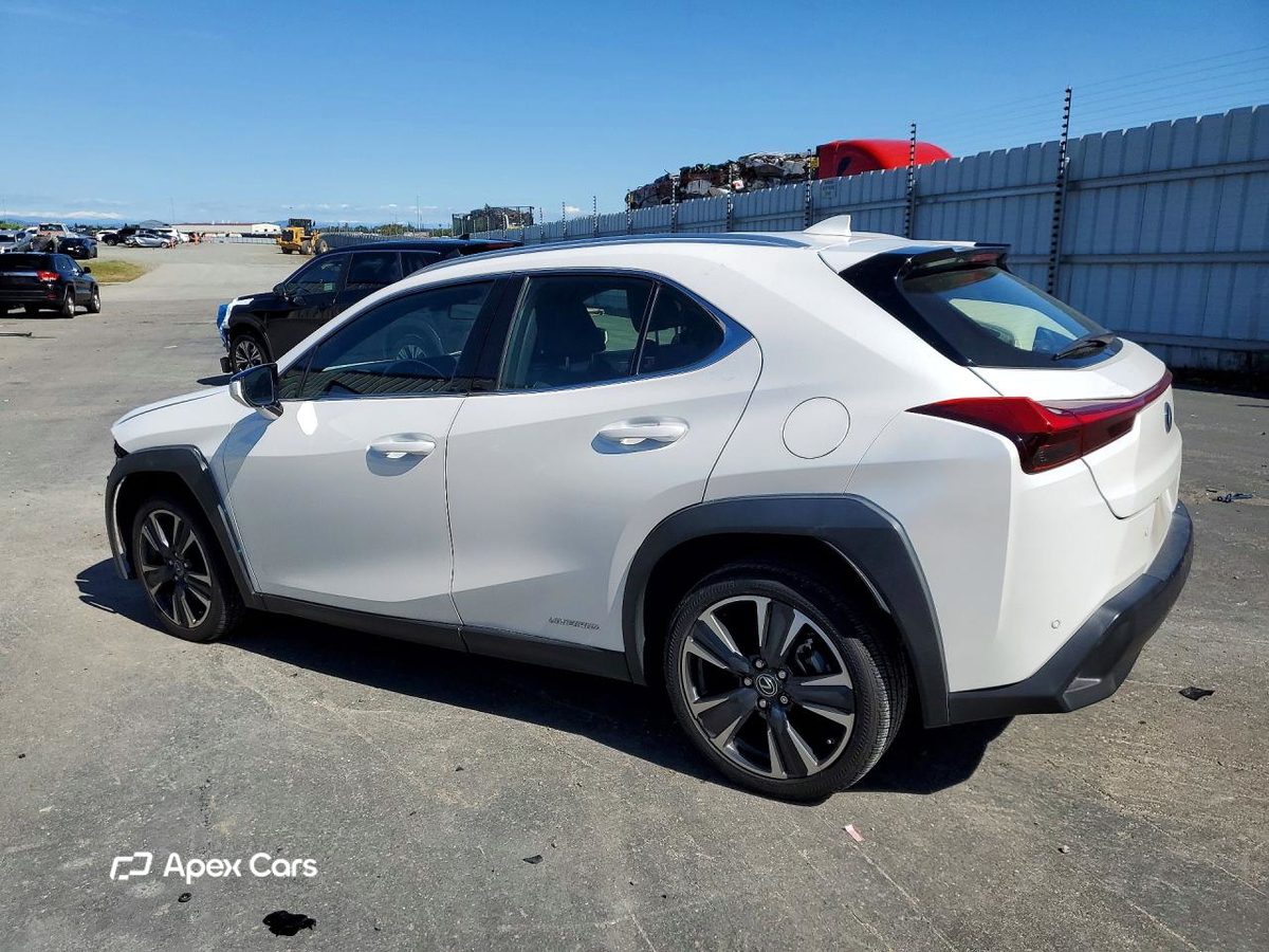 Lexus UX 2021