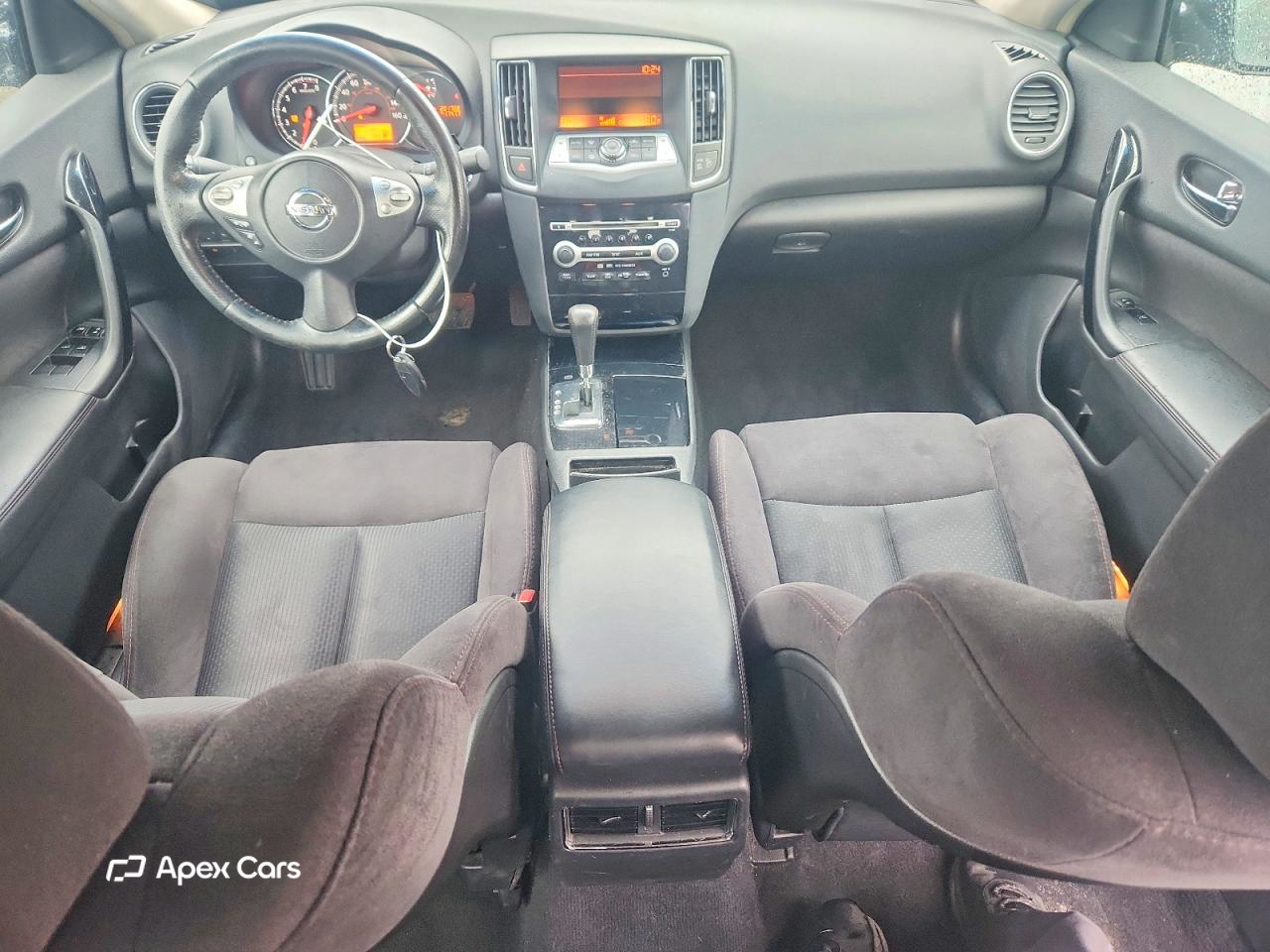 Nissan Maxima 2010