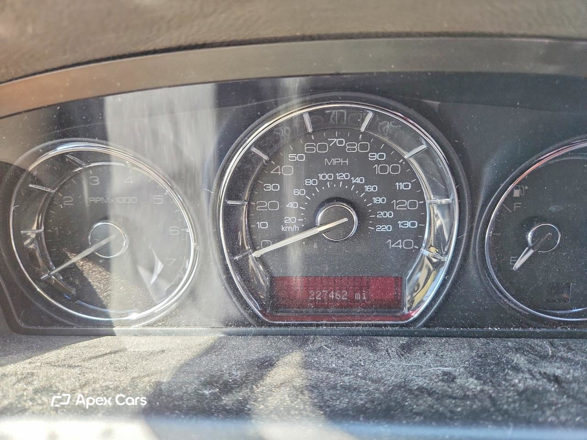 Lincoln MKS 2010