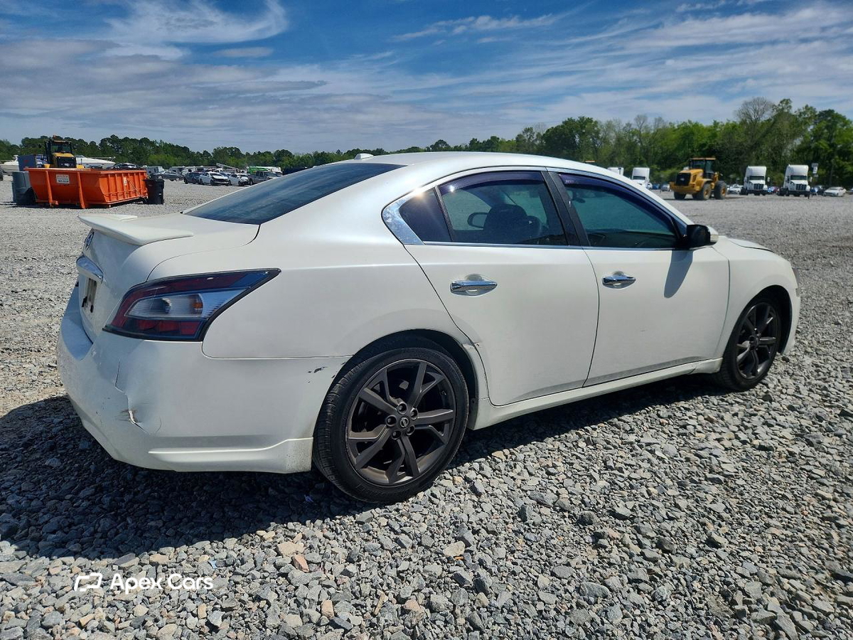 Nissan Maxima 2013