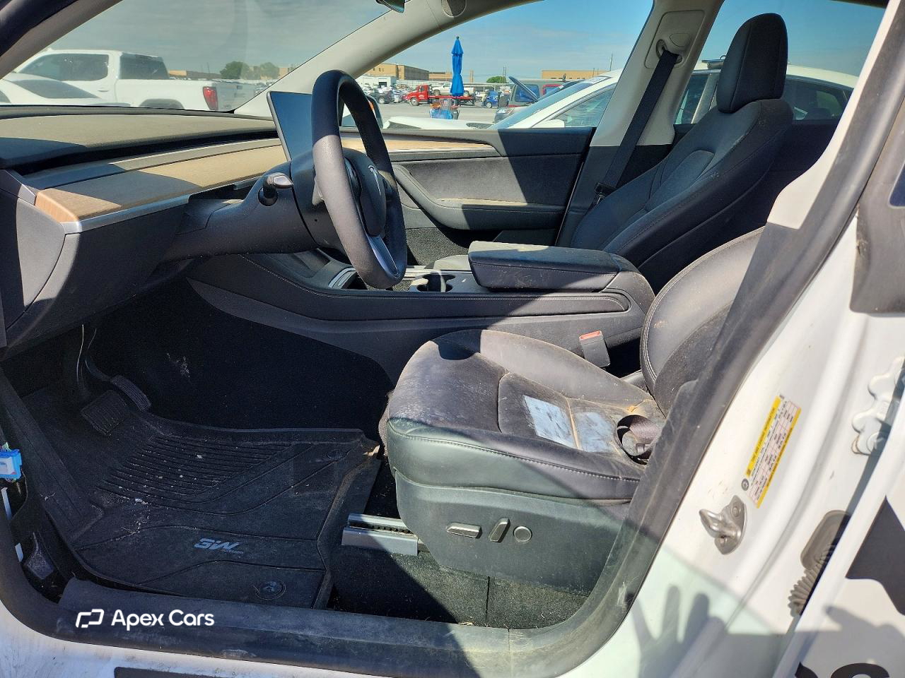 Tesla Model Y 2024