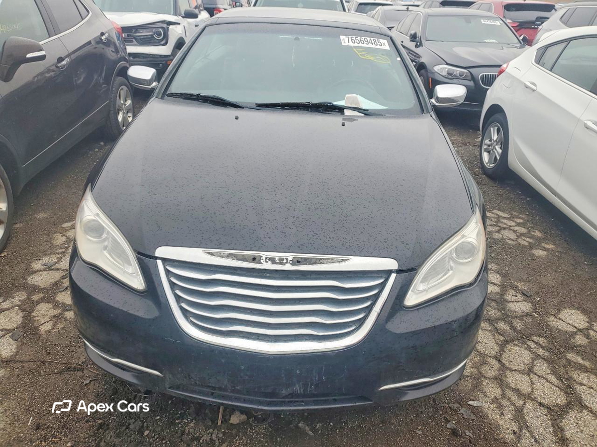 Chrysler 200 2011