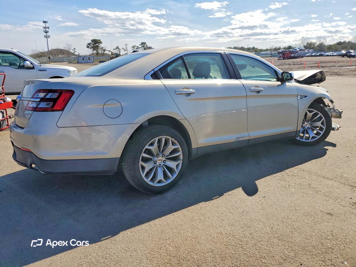 Ford Taurus 2017