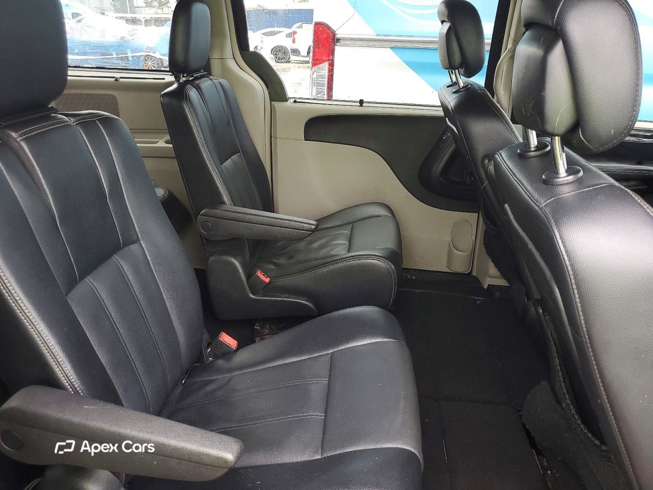 Chrysler Voyager 2015