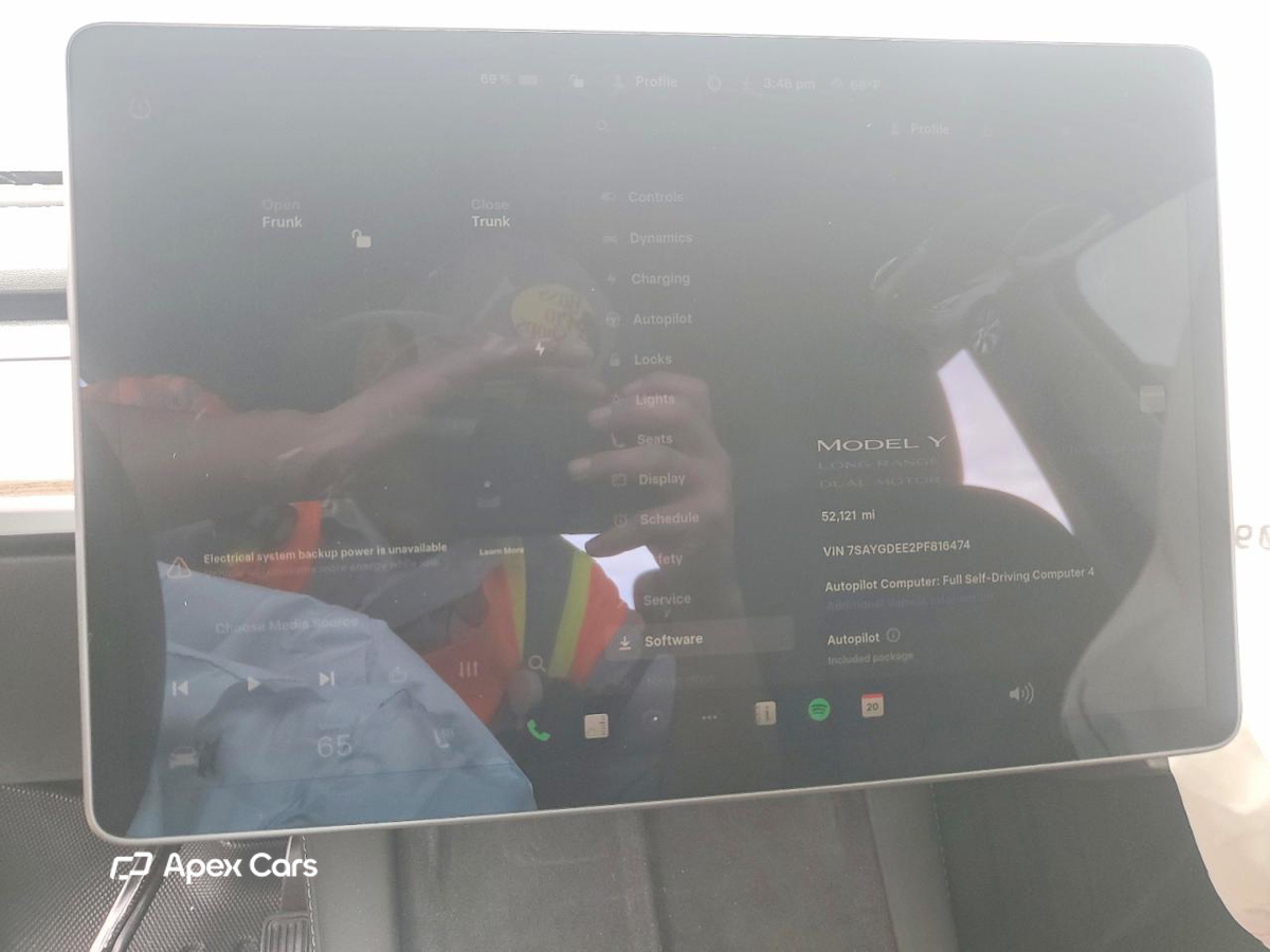 Tesla Model Y 2023