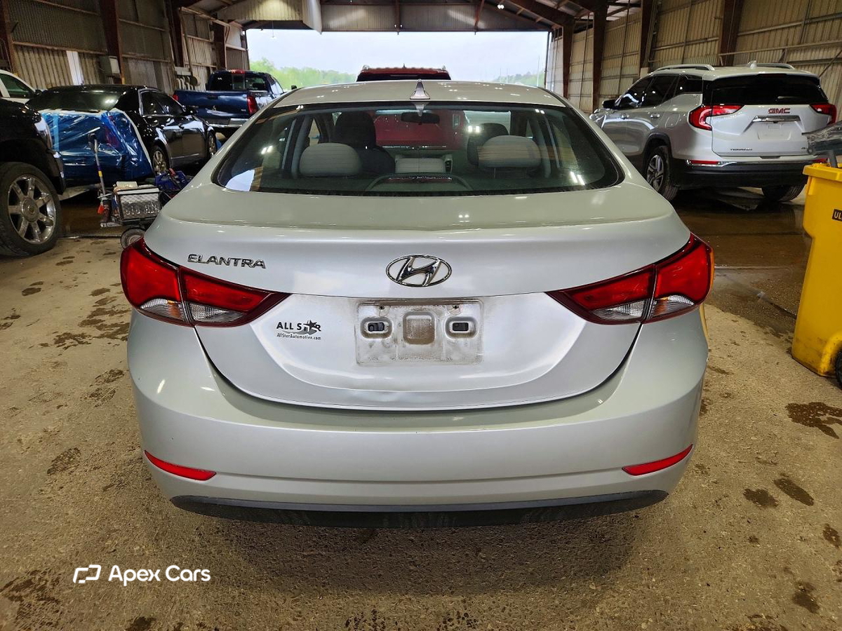 Hyundai Elantra 2016