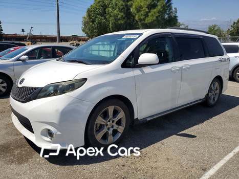 Toyota Sienna 2011 - Image 1 of 12