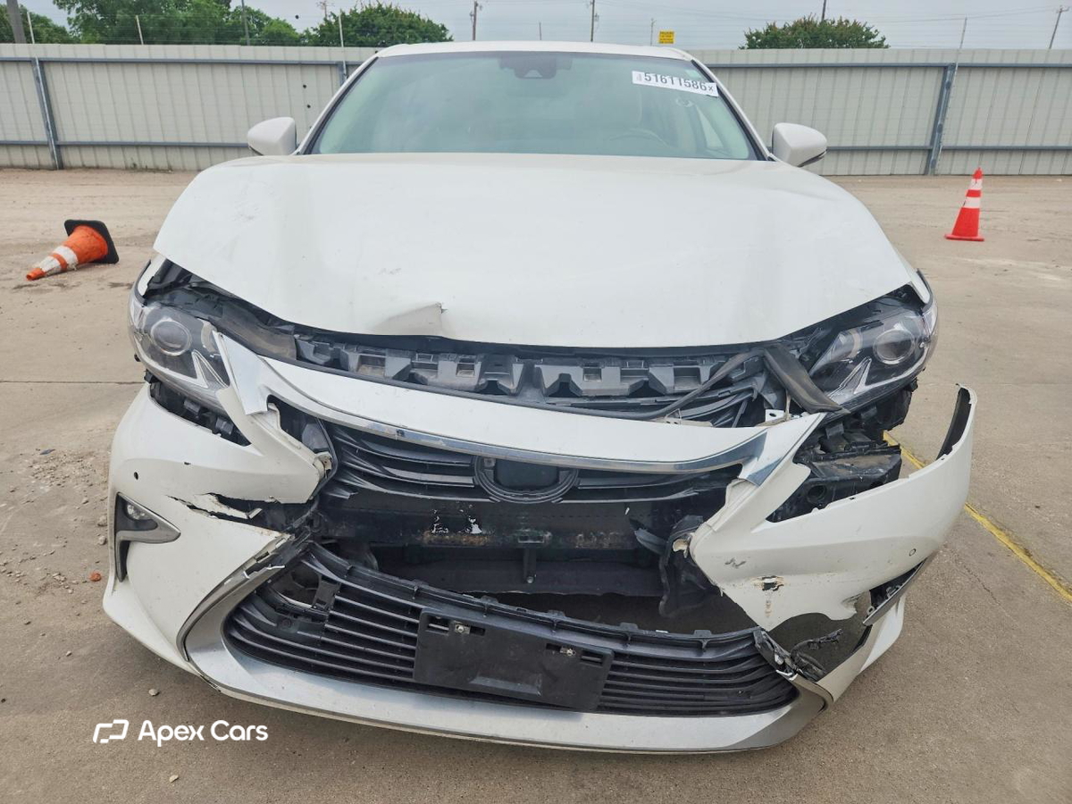 Lexus ES 2017
