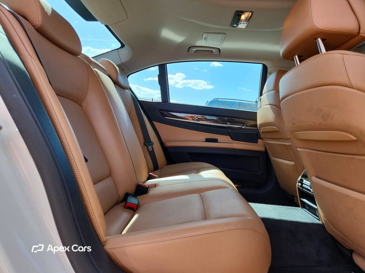 BMW Series 7 2010