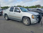 Chevrolet Avalanche 2013