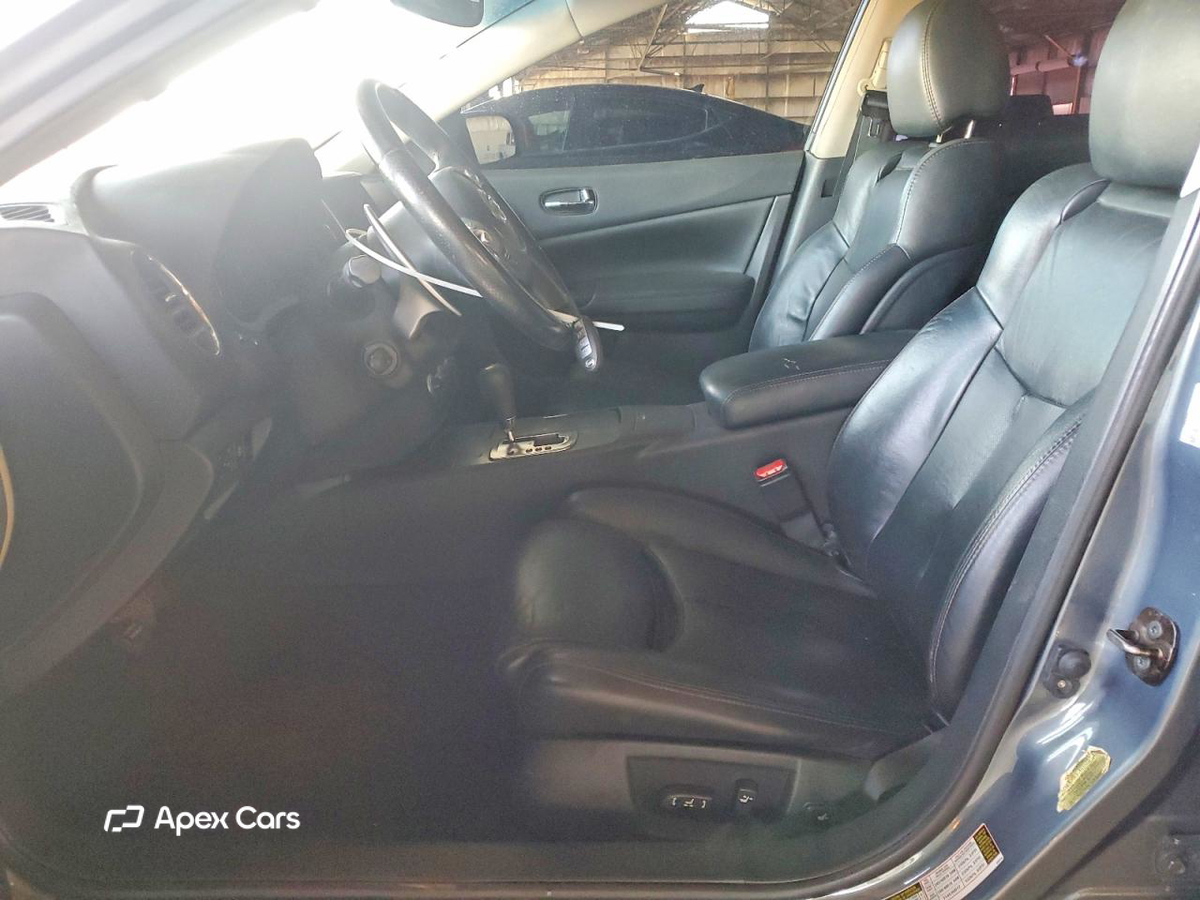 Nissan Maxima 2010