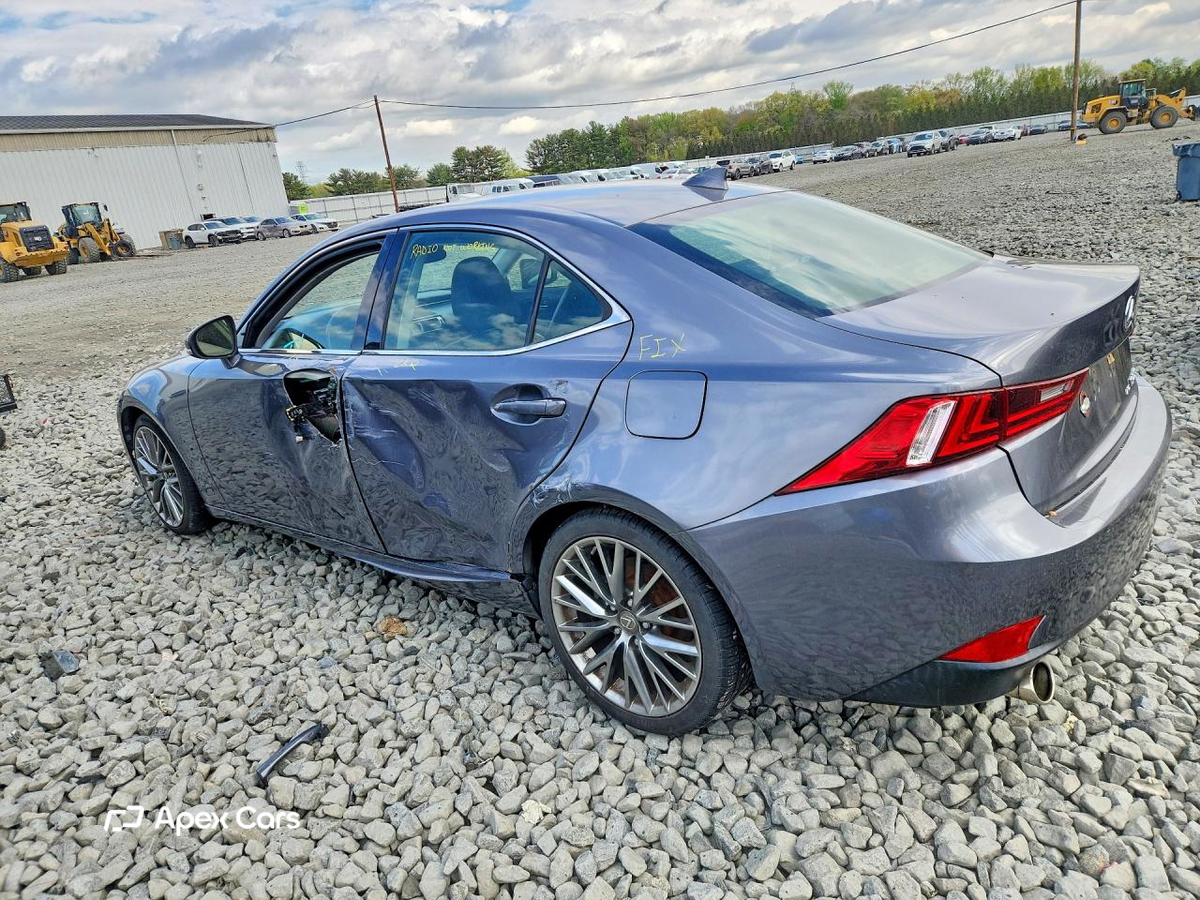 Lexus IS 2015