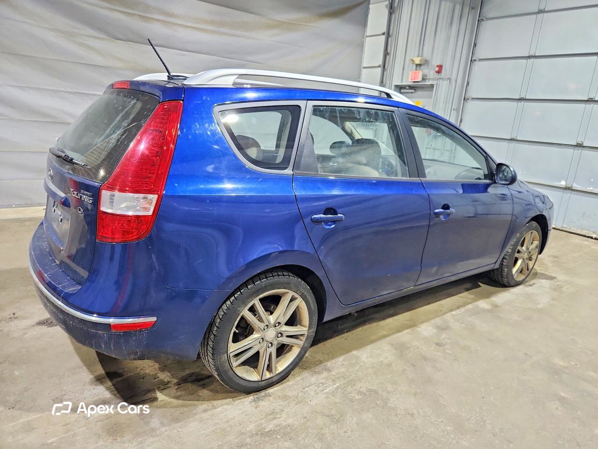 Hyundai Elantra 2011