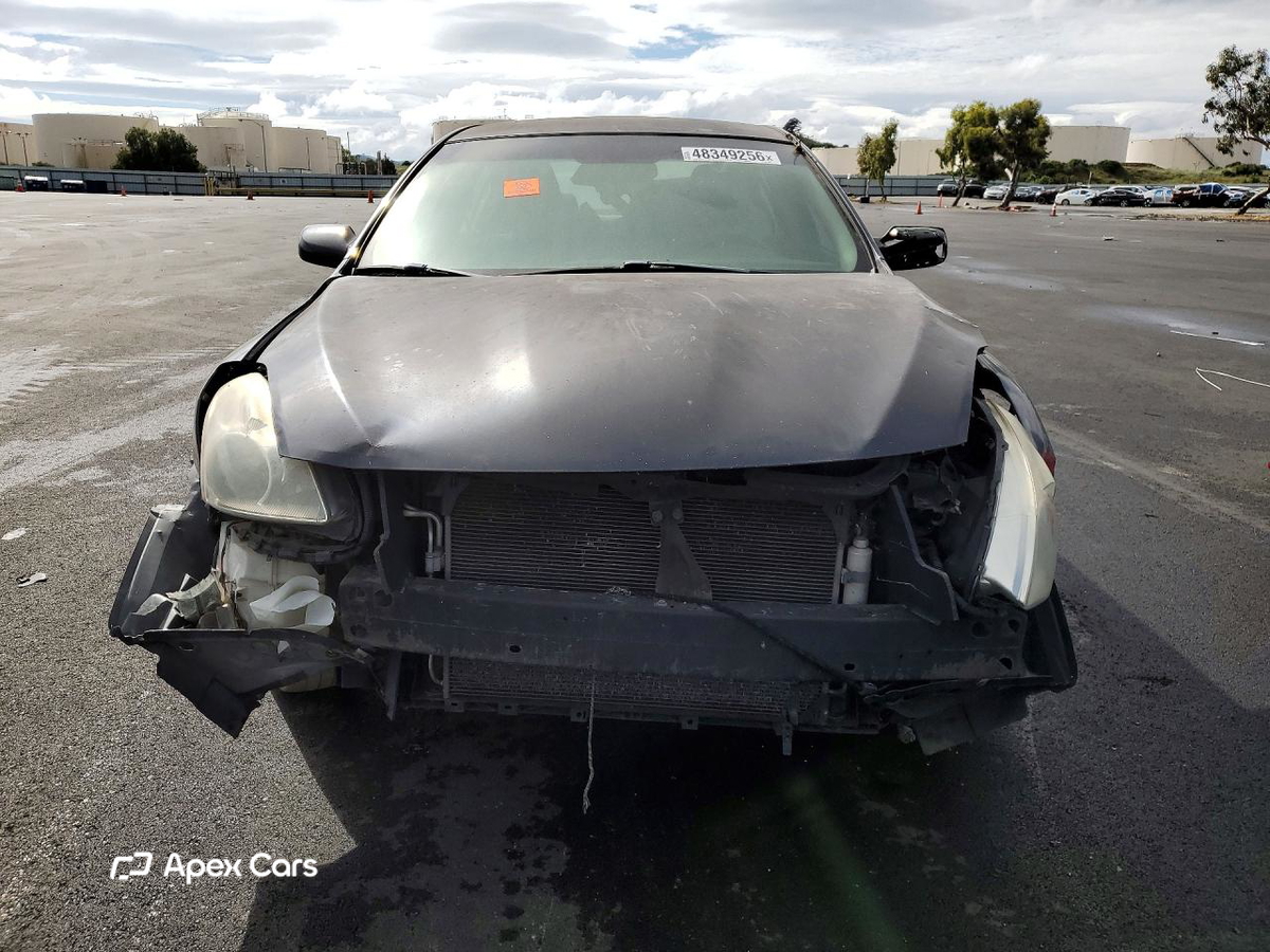 Nissan Altima 2012