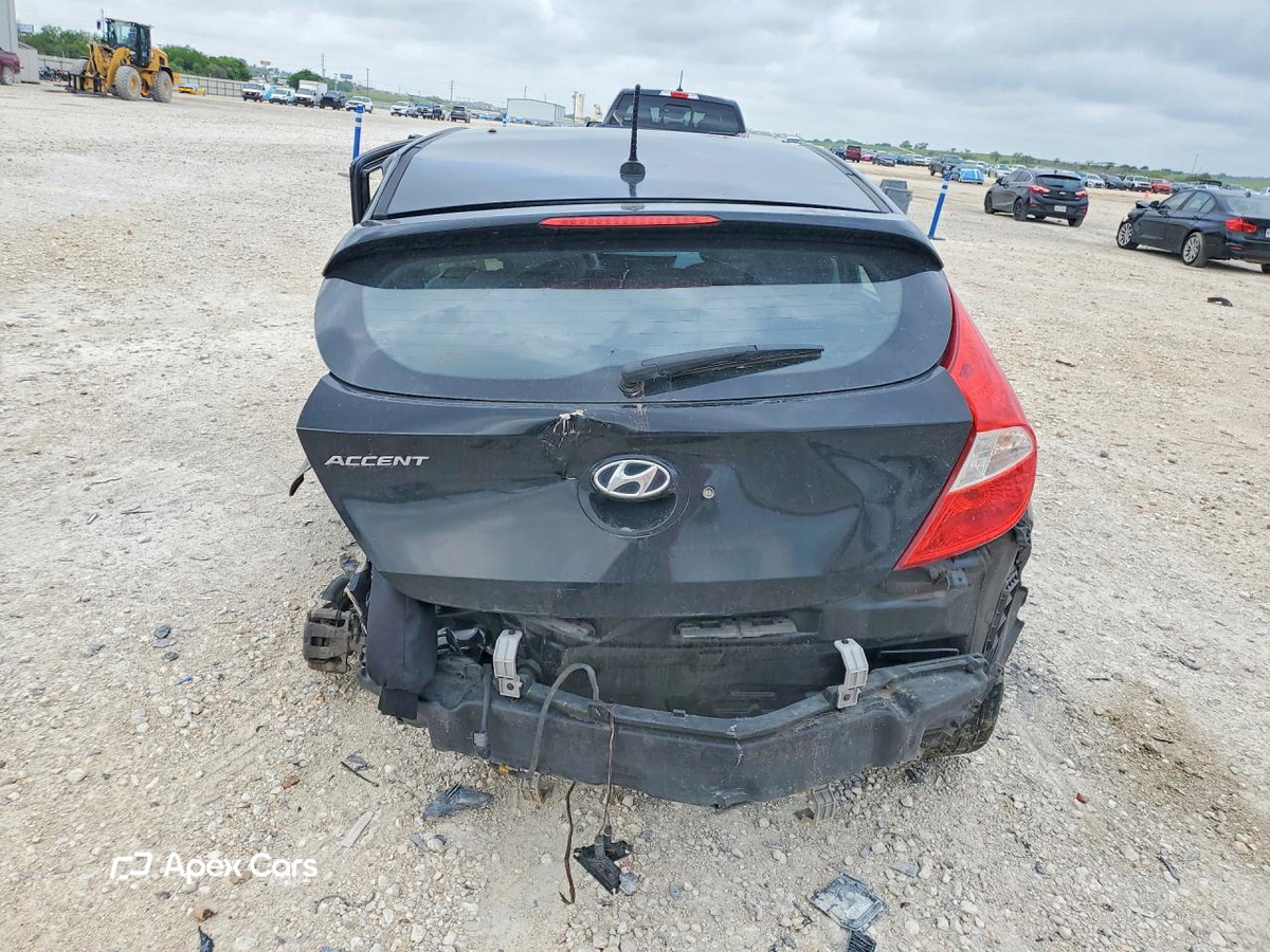 Hyundai Accent 2013