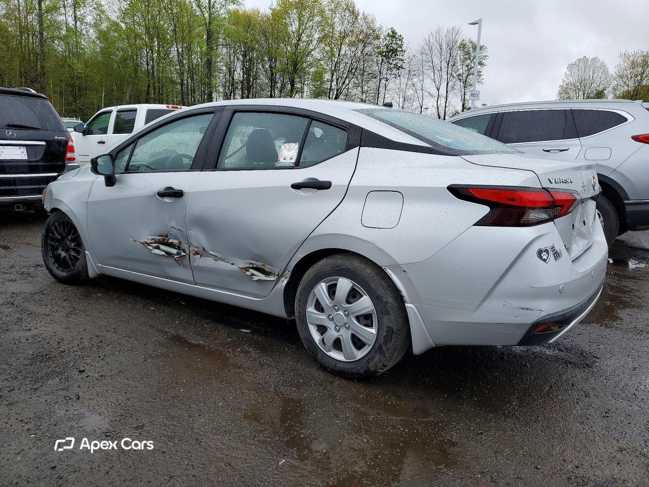 Nissan Versa 2021