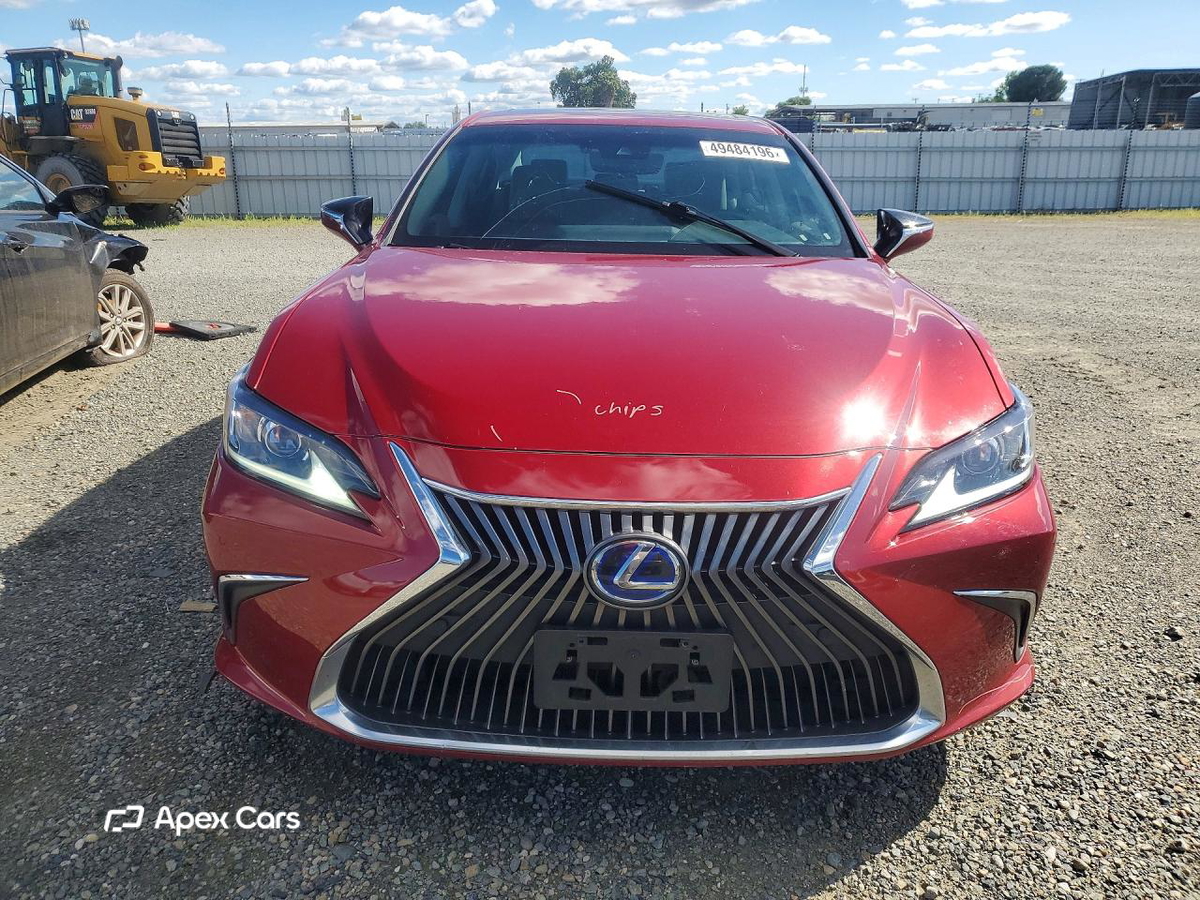 Lexus ES 2021