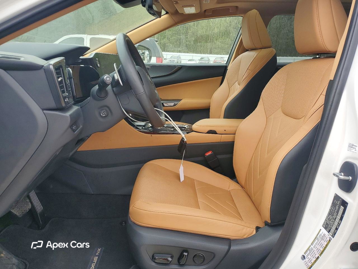 Lexus NX 2025