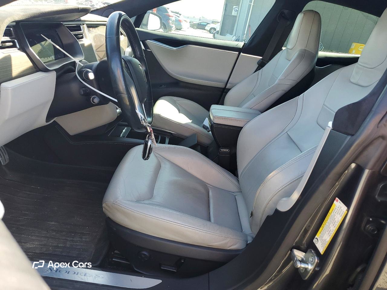 Tesla Model S 2016