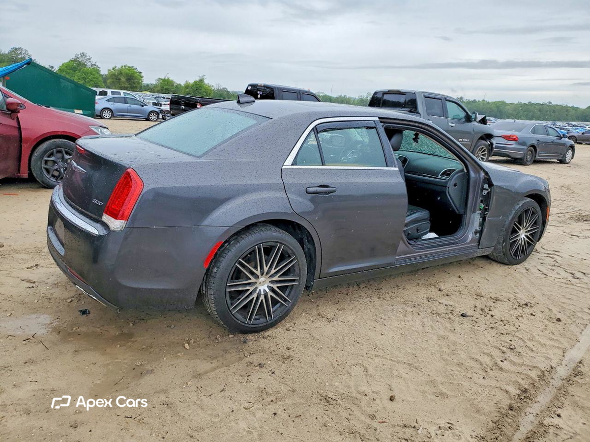 Chrysler 300 2016