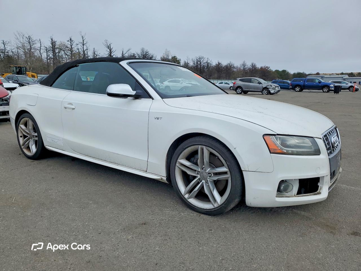Audi RS5 2011