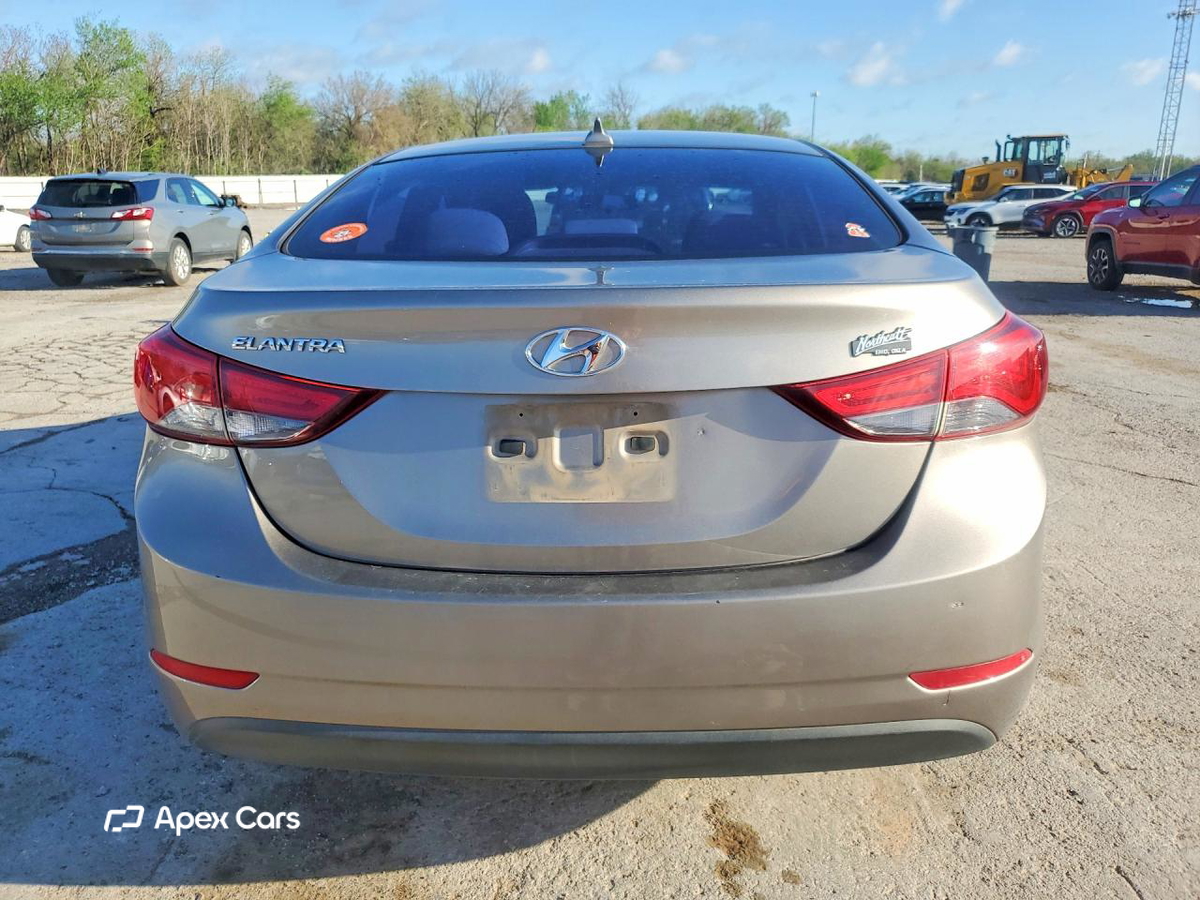 Hyundai Elantra 2016