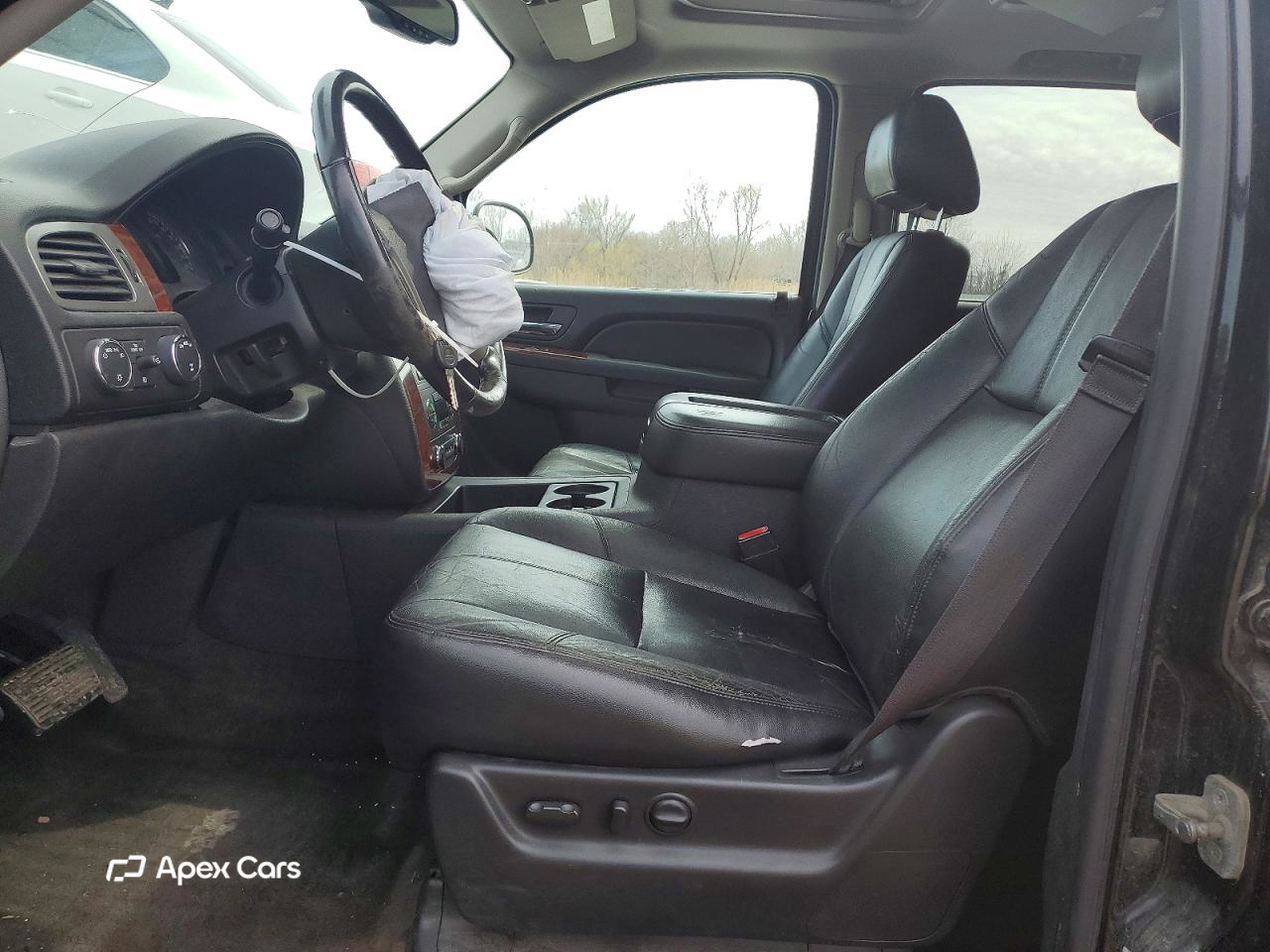 Chevrolet Suburban 2013