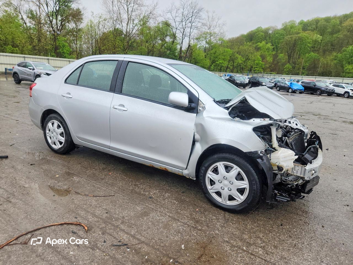 Toyota Yaris 2012
