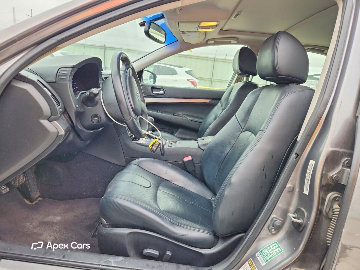 Infiniti G 2013