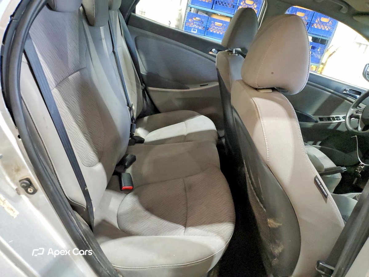 Hyundai Accent 2012
